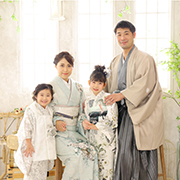 光が丘七五三3歳写真　着物　家族