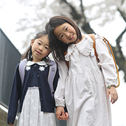 調布その他写真　入学　姉妹